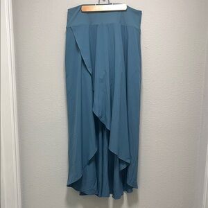 Halara Blue Women's Skirt Size Large (NWT)